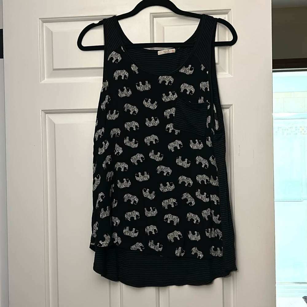 Le Lis Stitch fix sleeveless elephant top